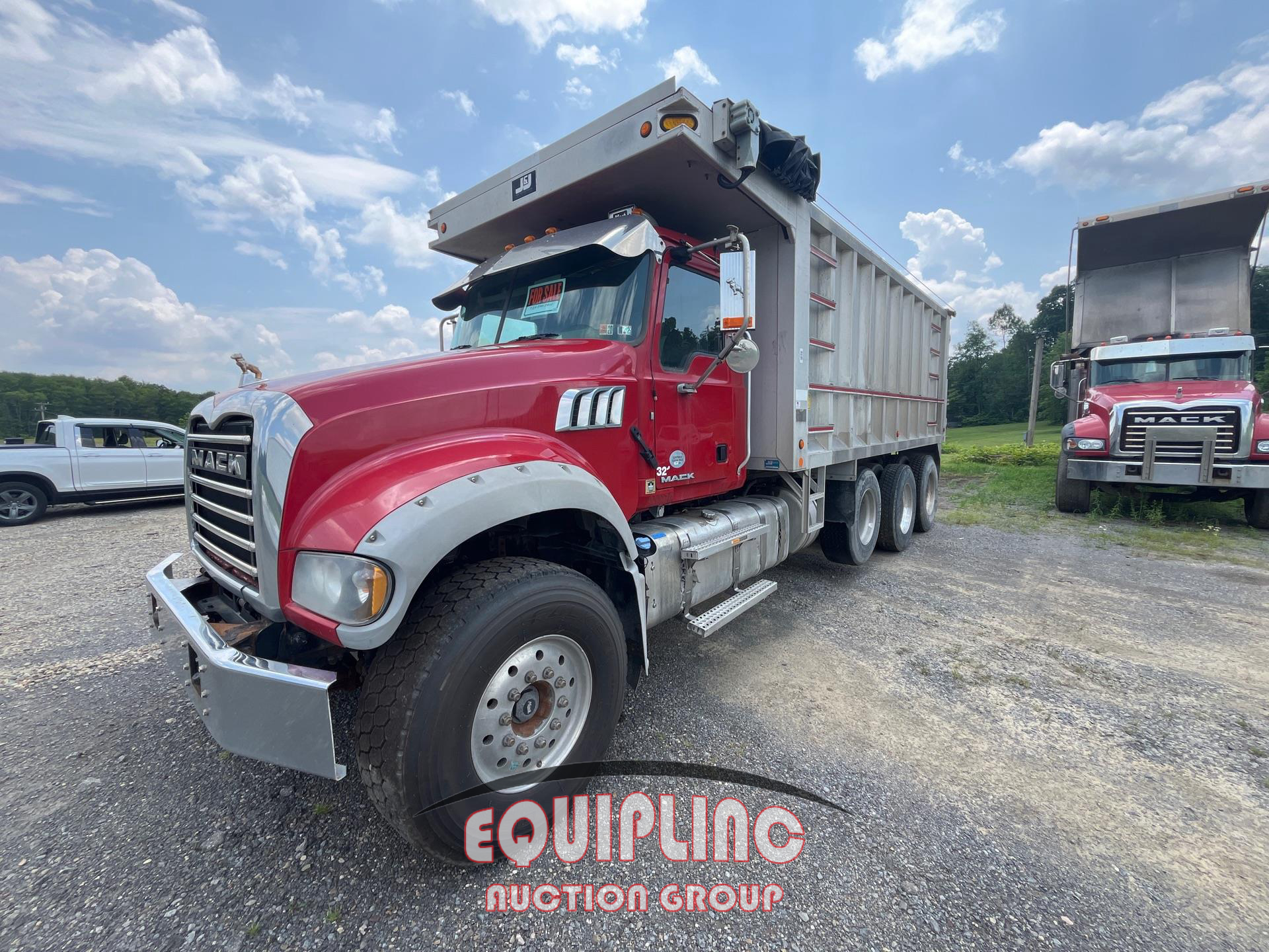 2016 Mack GRANITE GU713