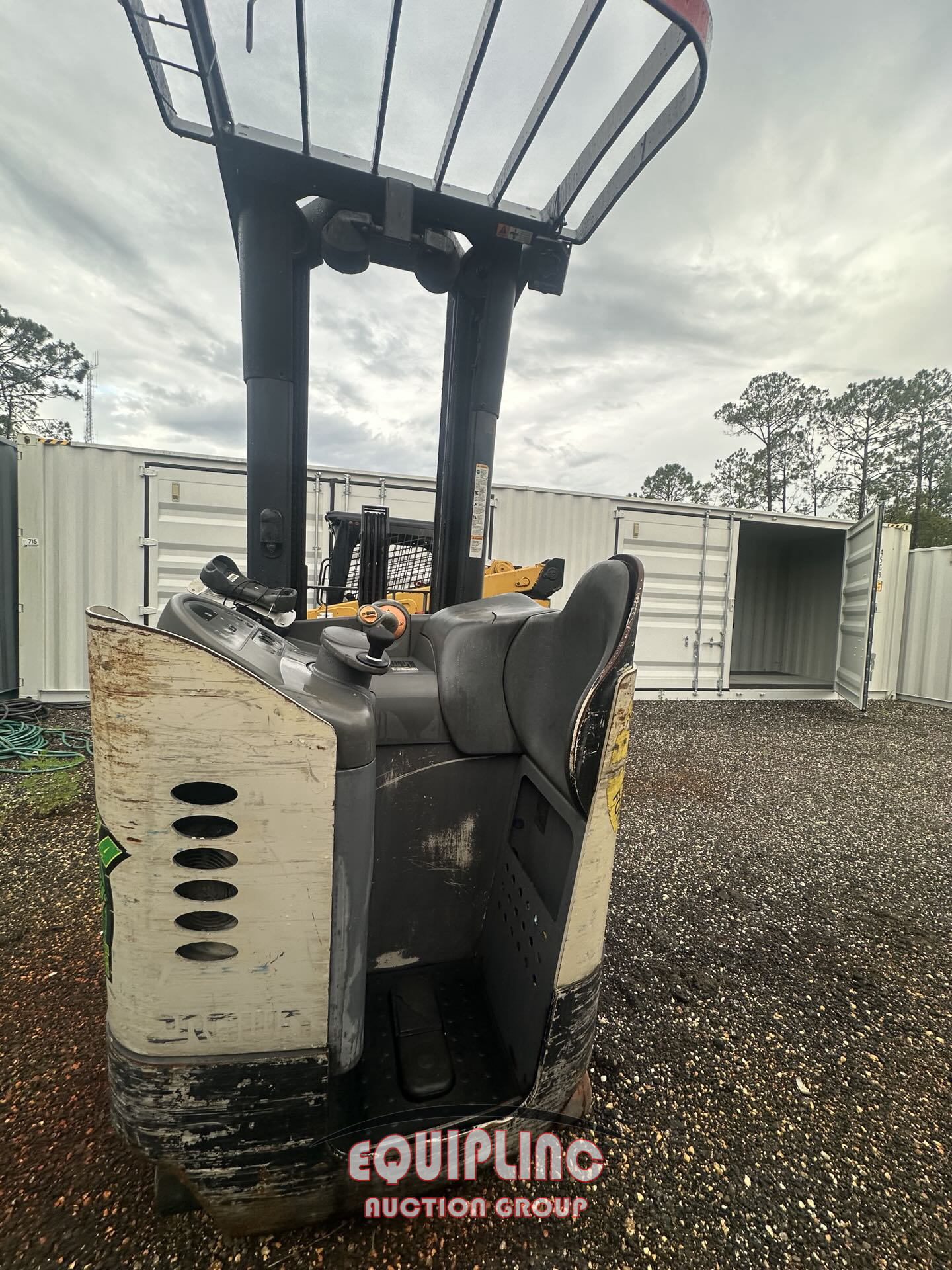2016 CROWN RR5210-35