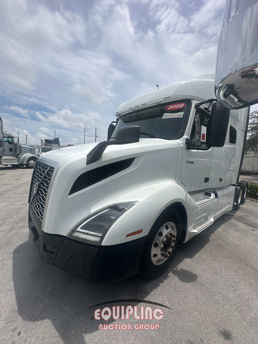 2020 VOLVO TRUCK VNL