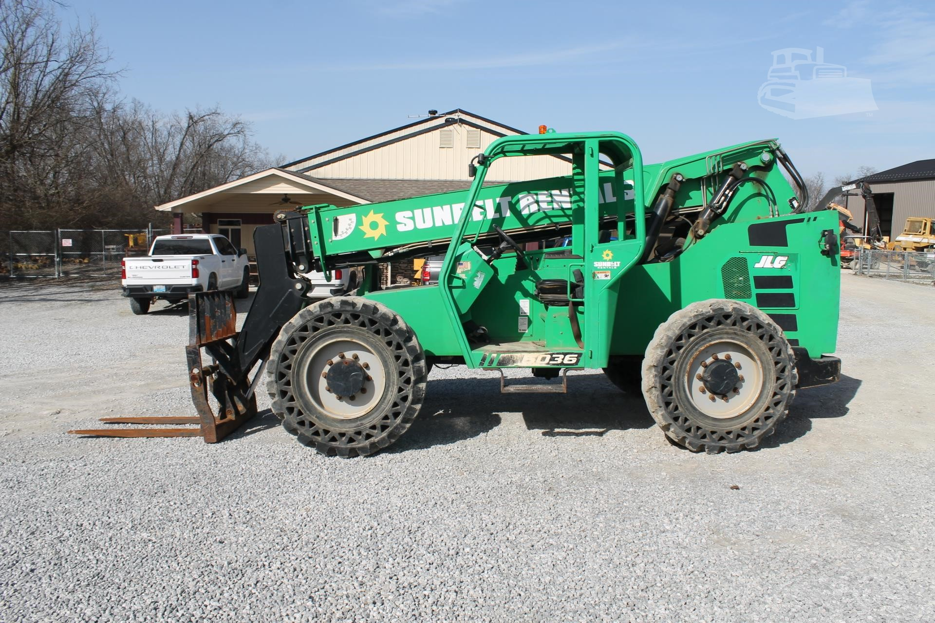 2017 SKY TRAK 6036