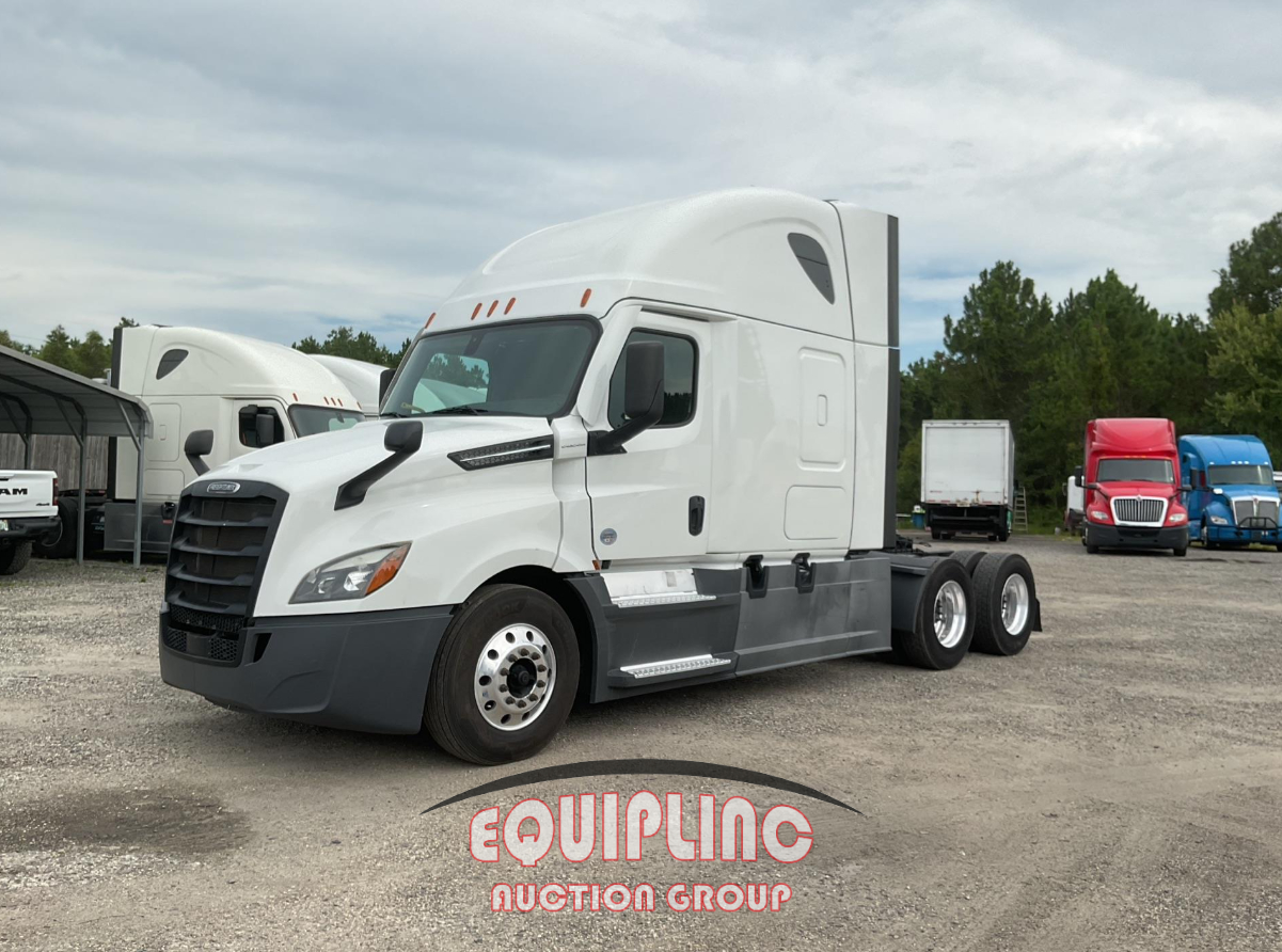 2021 Freightliner CASCADIA 126
