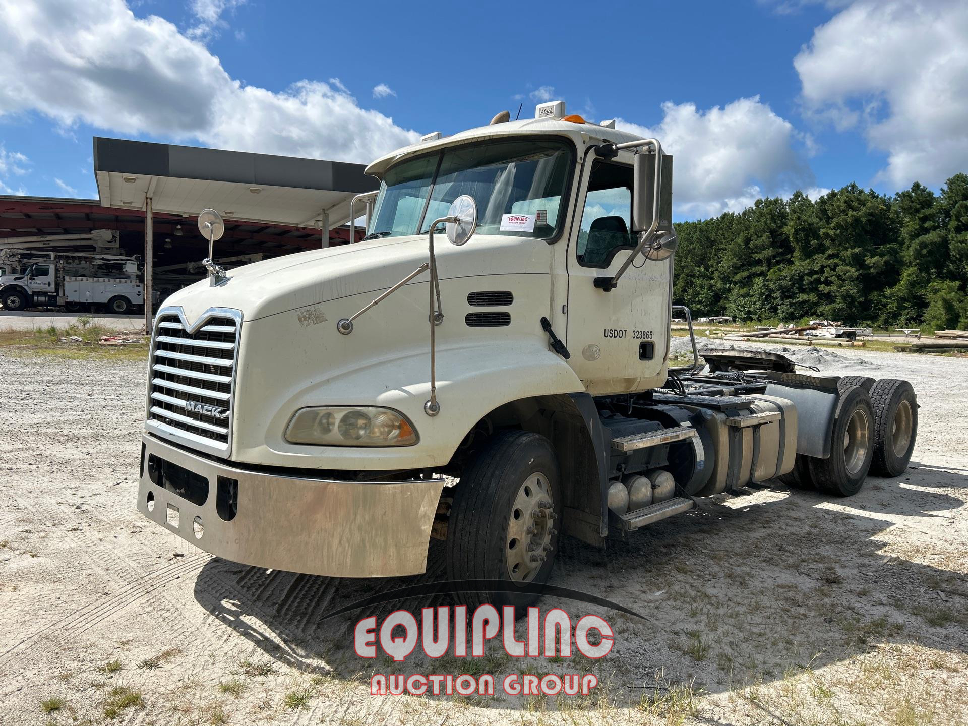 2015 Mack CXU (Pinnacle)