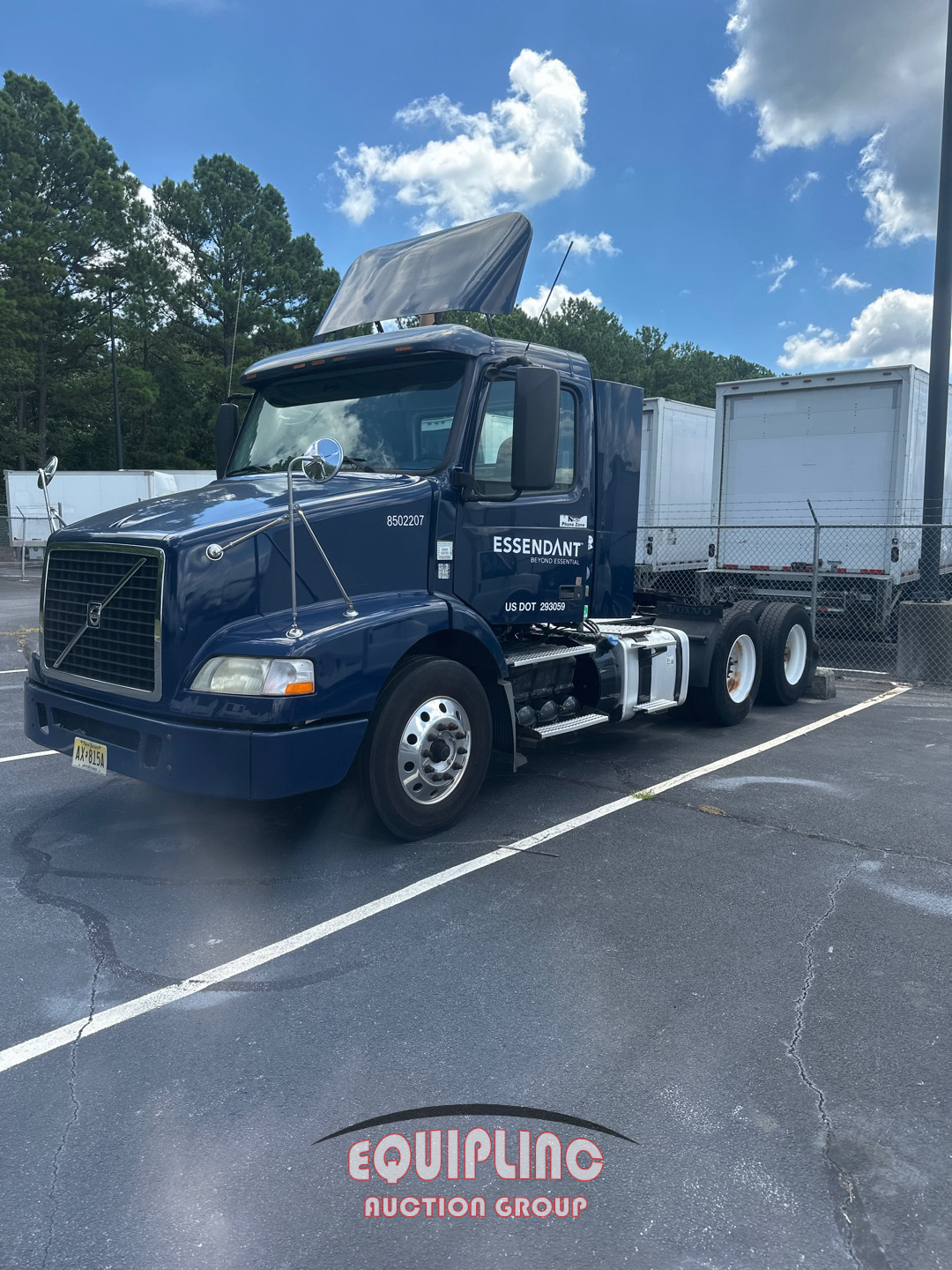2013 VOLVO TRUCK VNM