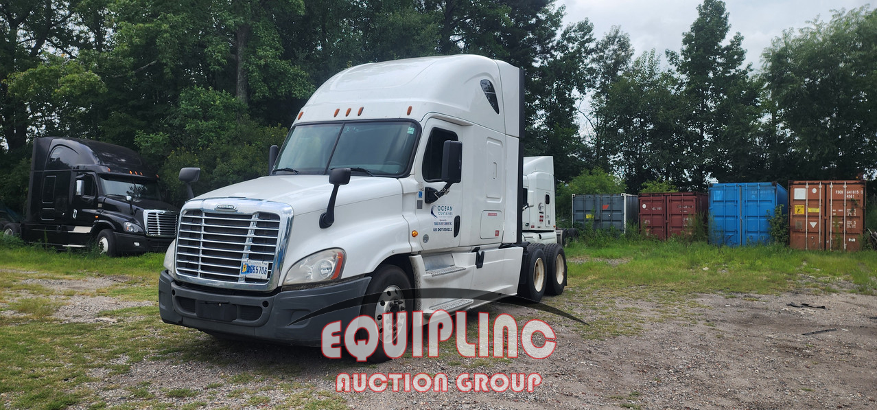 2015 Freightliner CASCADIA