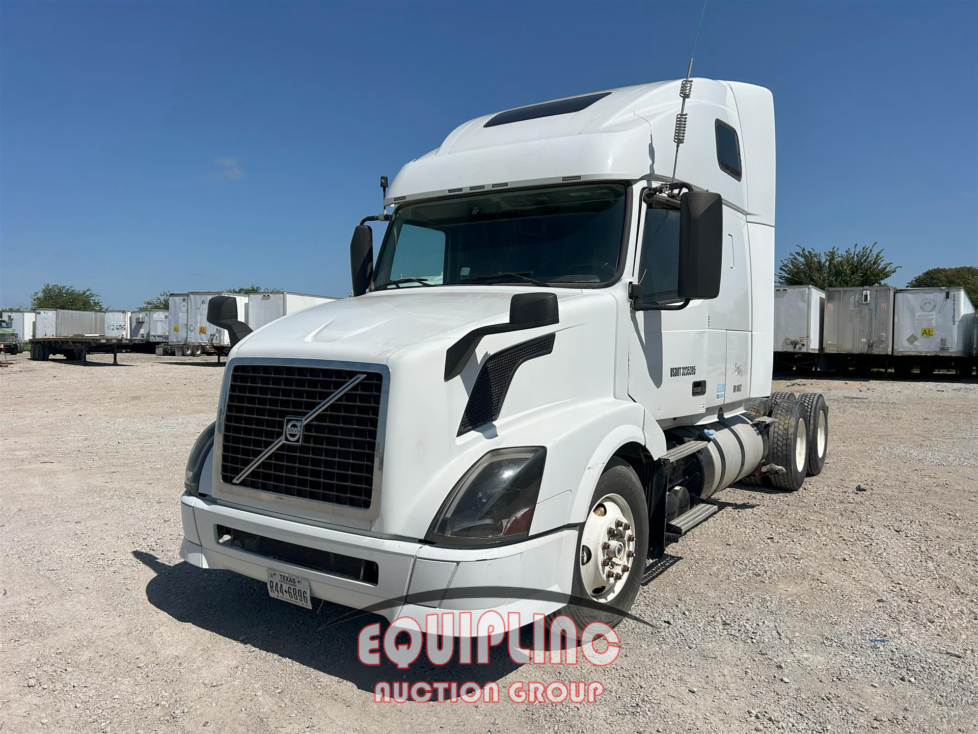 2013 Volvo VNL64T670