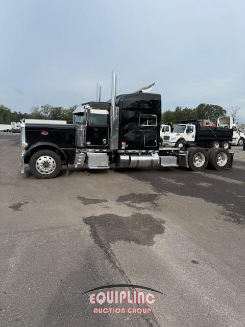 2024 Peterbilt 389