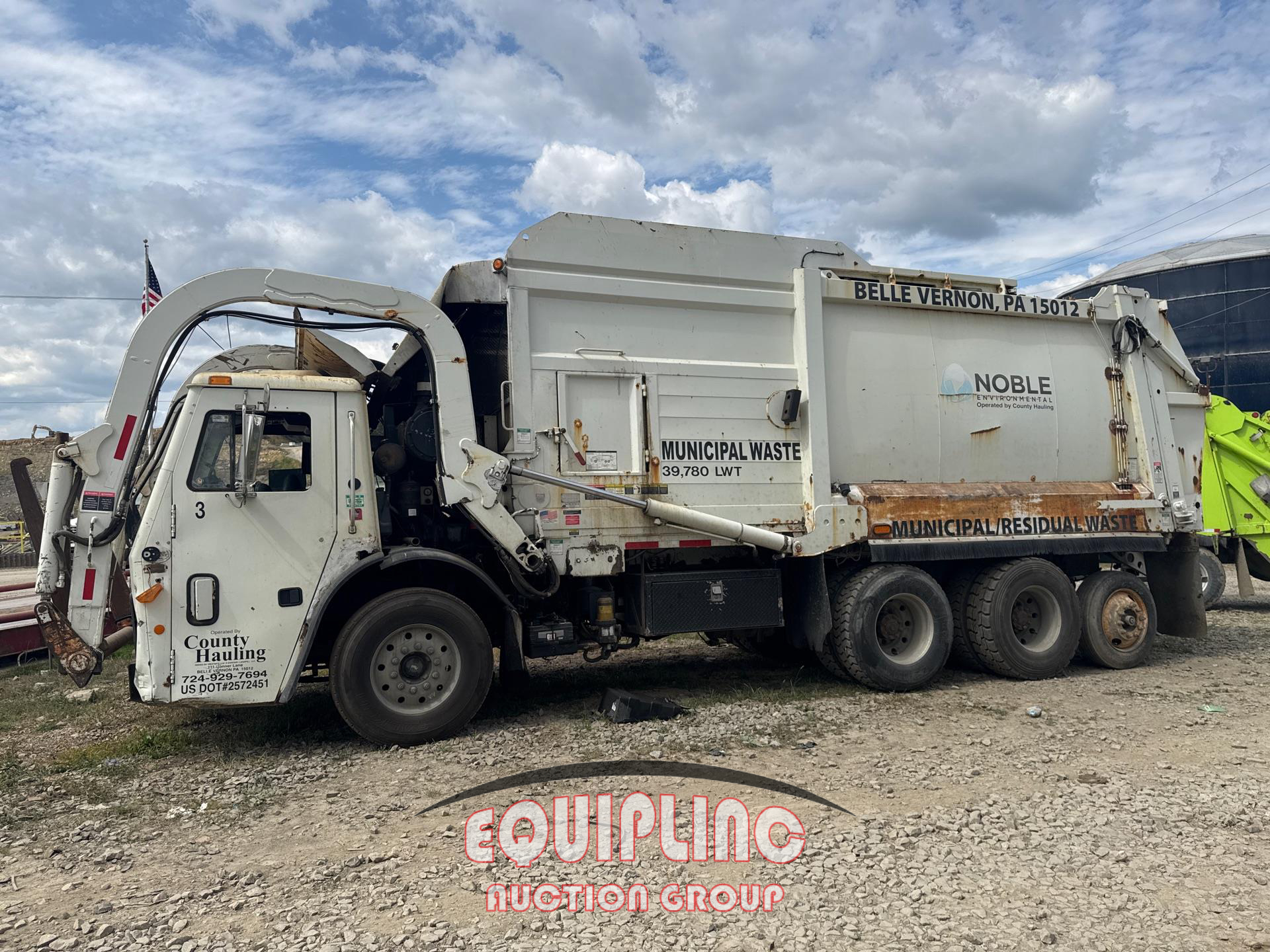 2011 Mack LEU (TerraPro)