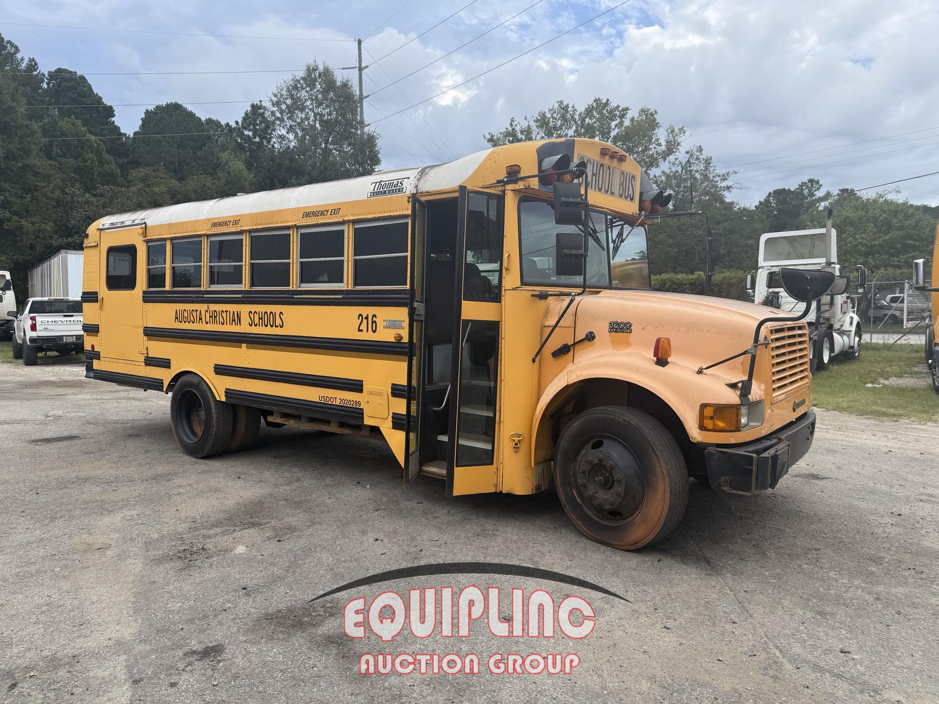 2000 International 3800