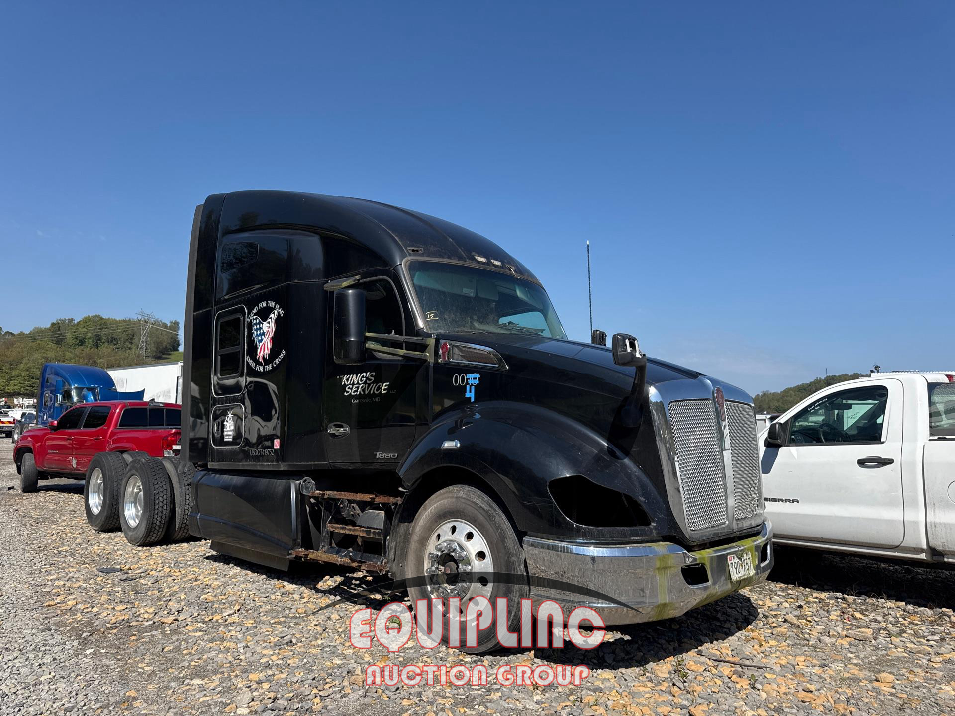 2015 Kenworth T680 SLEEPER TRUCK