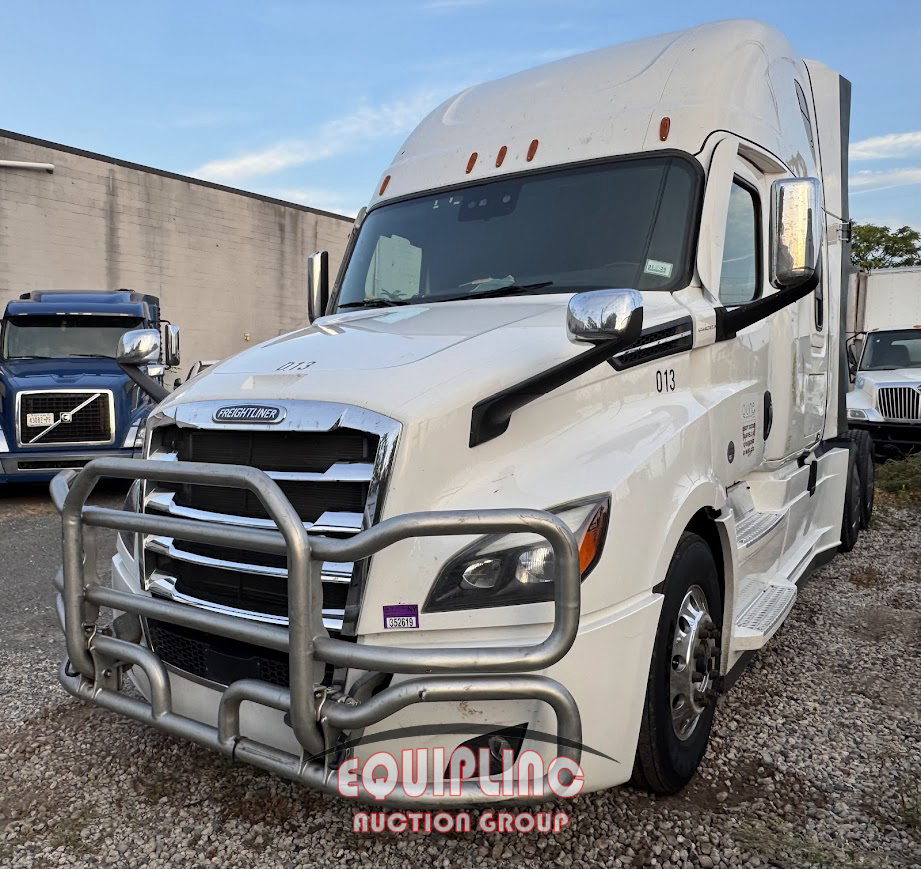 2020 Freightliner CASCADIA