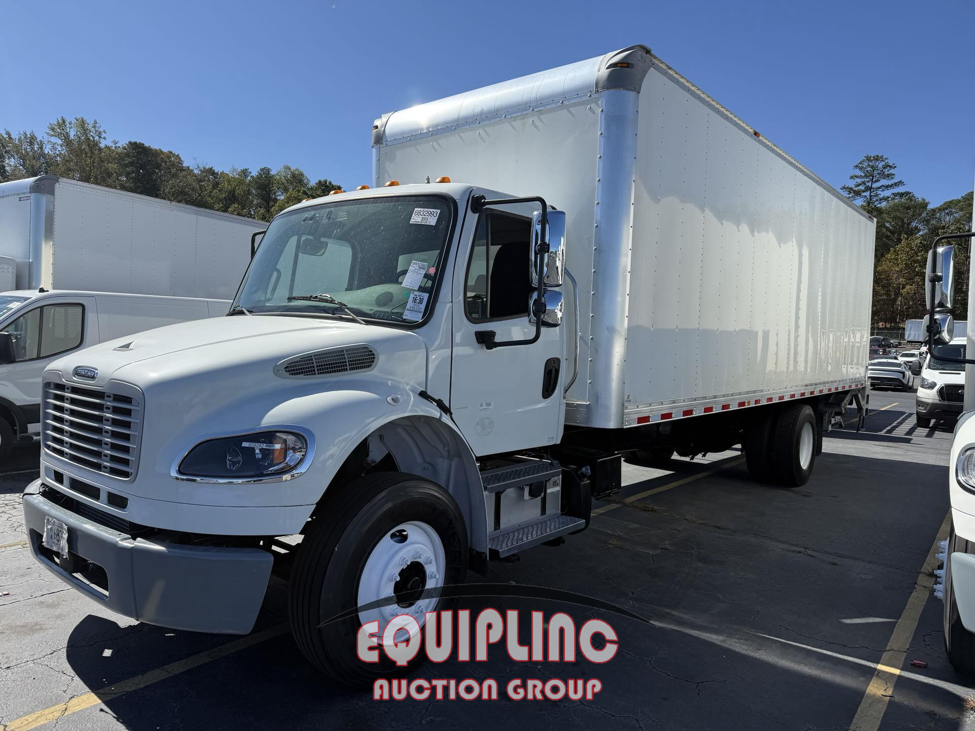 2022 Freightliner M2106