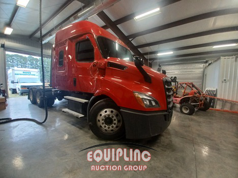 2020 Freightliner CASCADIA