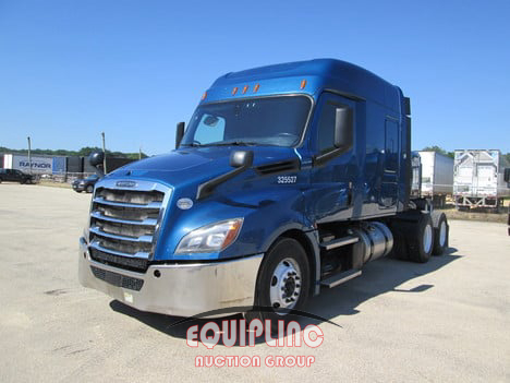 2020 Freightliner CASCADIA 126