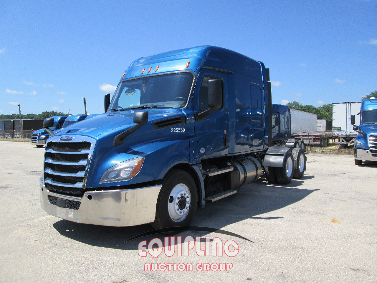 2020 Freightliner CASCADIA 126
