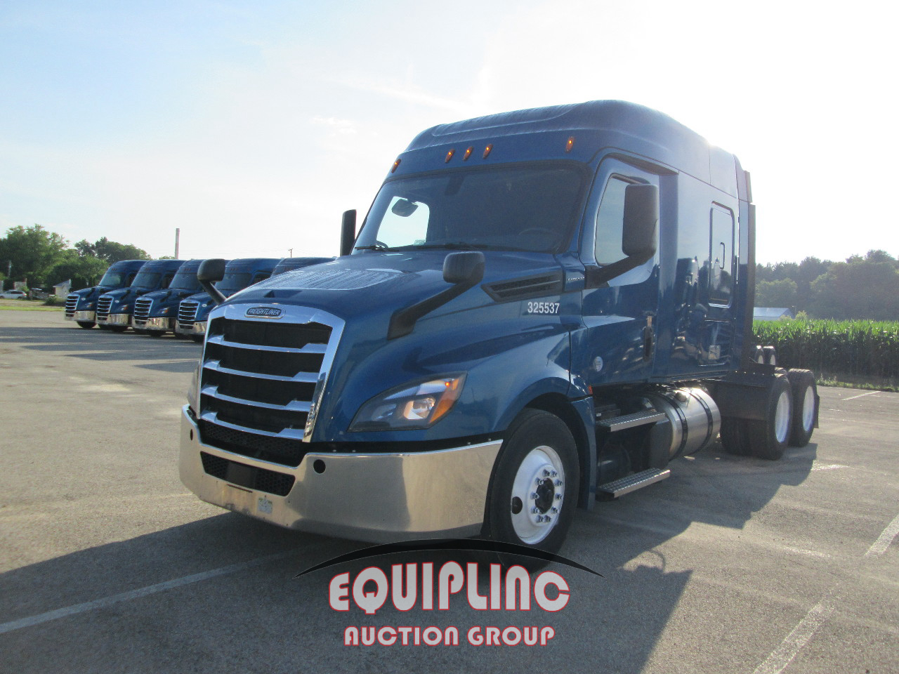 2020 Freightliner CASCADIA 126