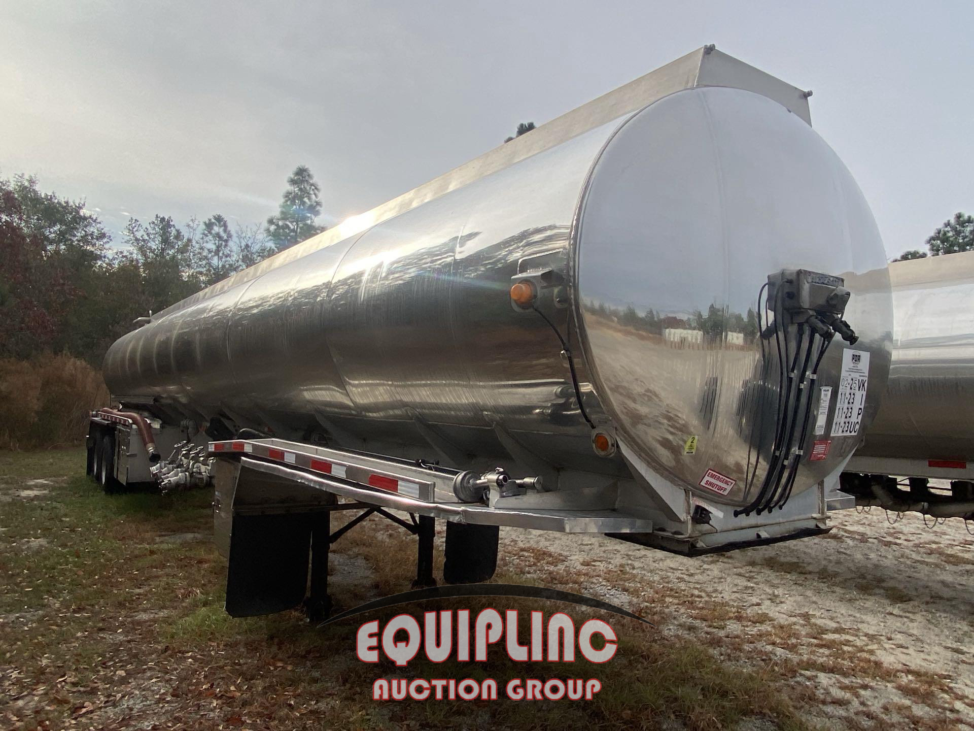 1994 Fruehauf 9,200 Gallon Tanker