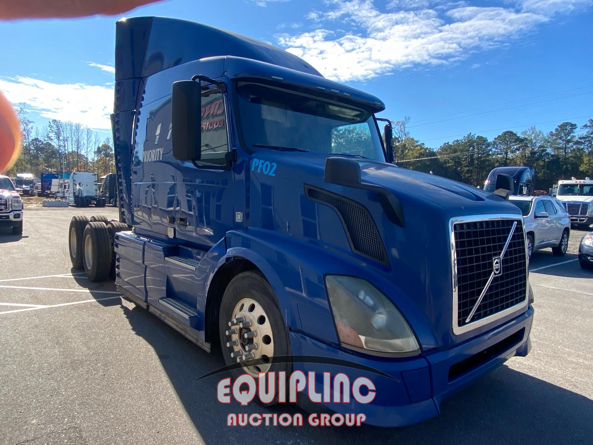 2015 VOLVO TRUCK VNL