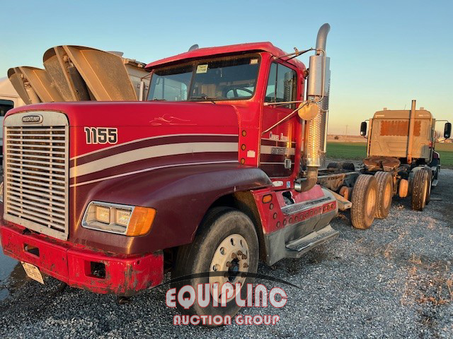 2001 Freightliner FLD120