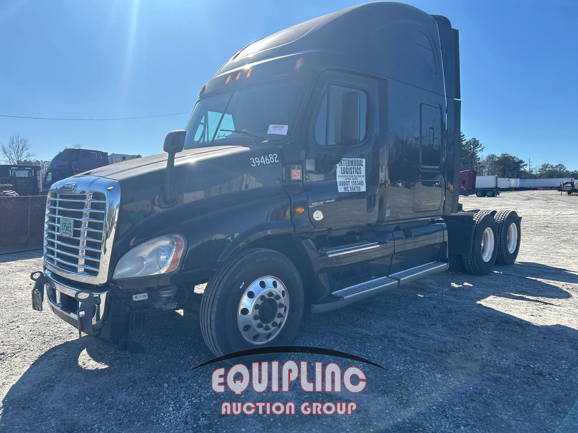 2014 Freightliner CASCADIA T/A 6X4 SLEEPER TRUCK