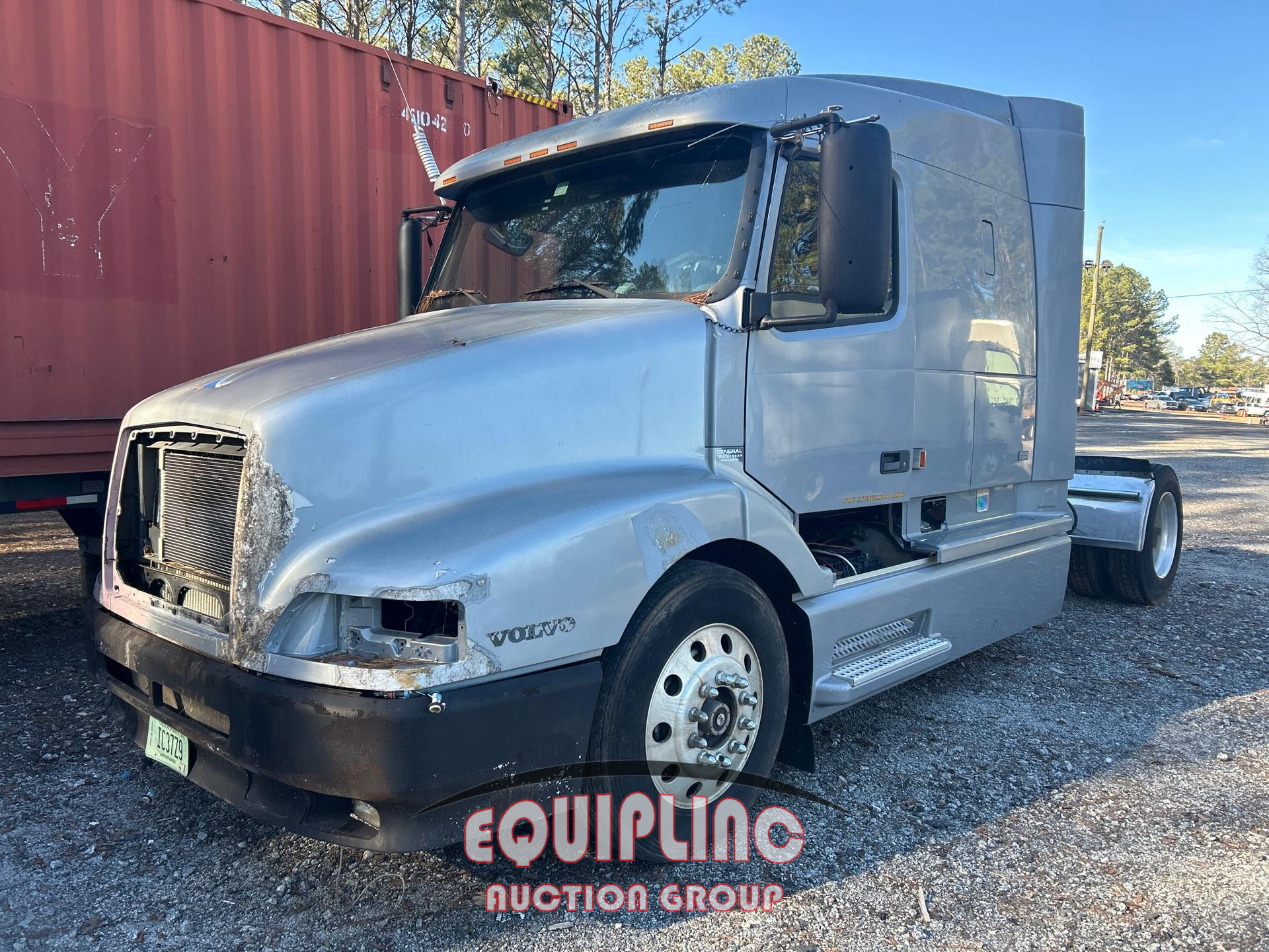 2018 VOLVO TRUCK VNL42T S/A MID ROOF TRUCK TRAC