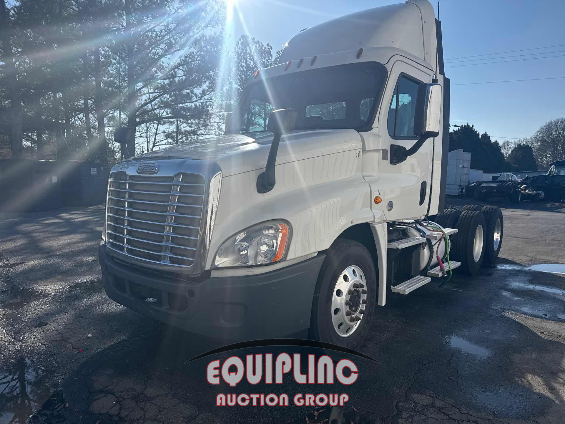 2018 Freightliner Cascadia CA125DC 6X4 T/A DAY C