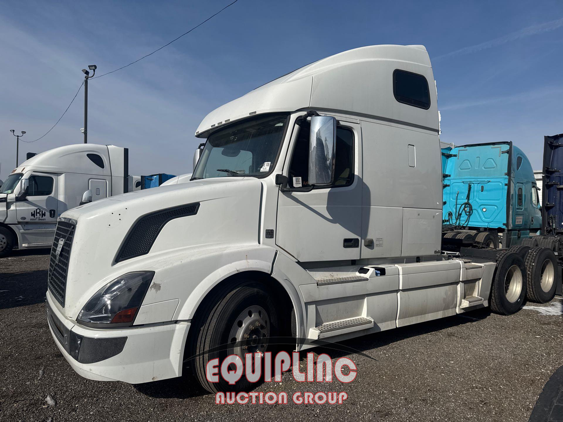 2017 VOLVO TRUCK VNL