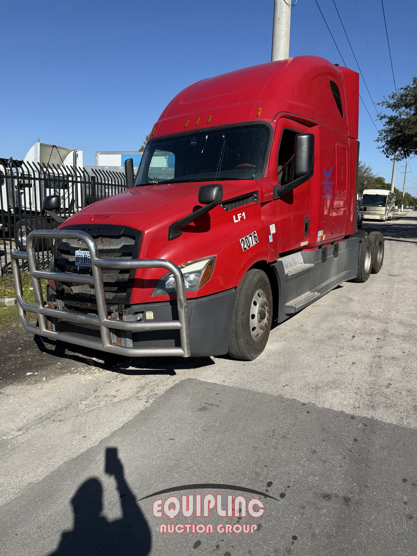 2018 Freightliner CASCADIA T/A 6X4 SLEEPER TRUCK