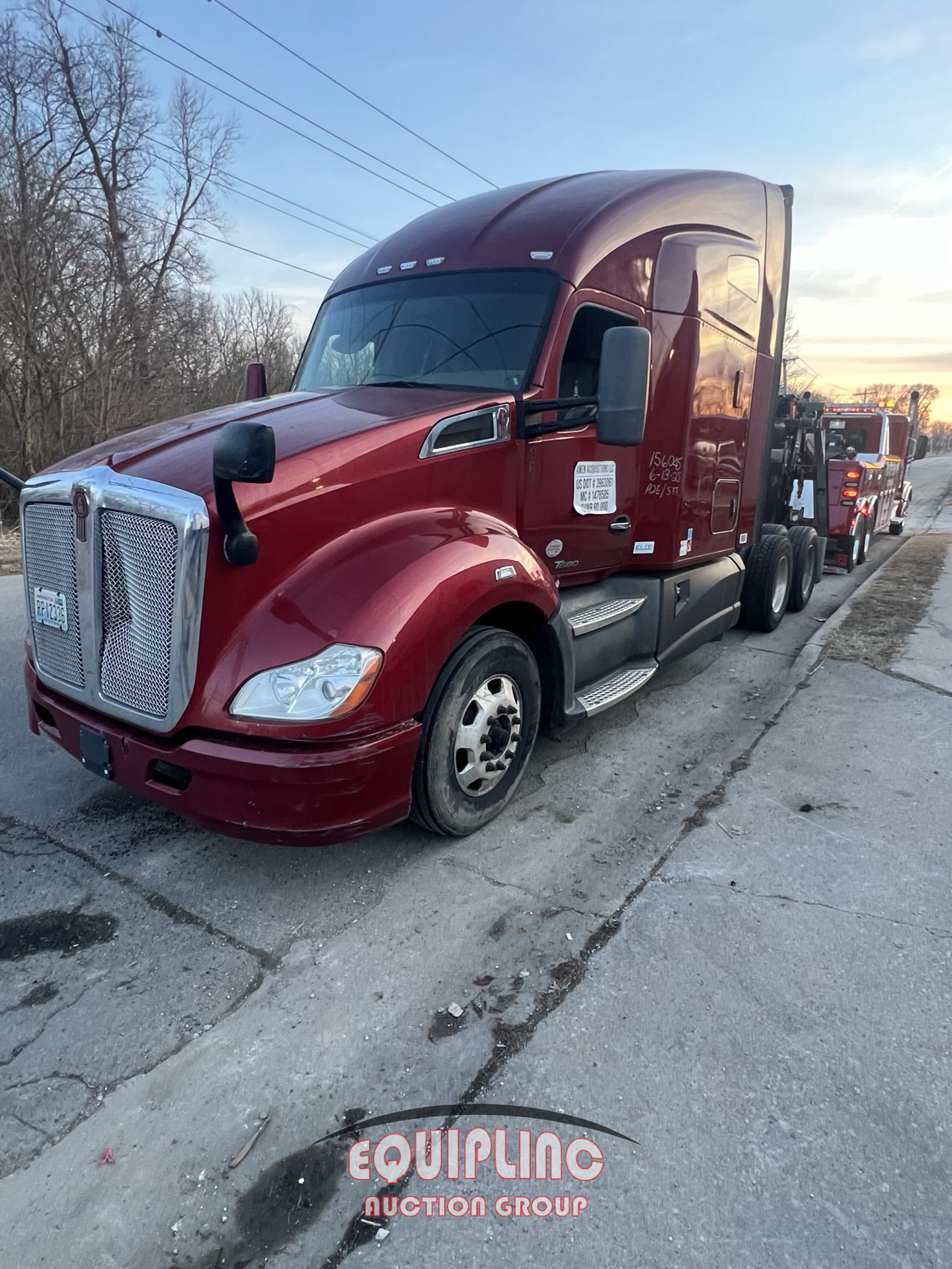 2016 Kenworth T680 6X4 T/A SLEEPER TRUCK TRA