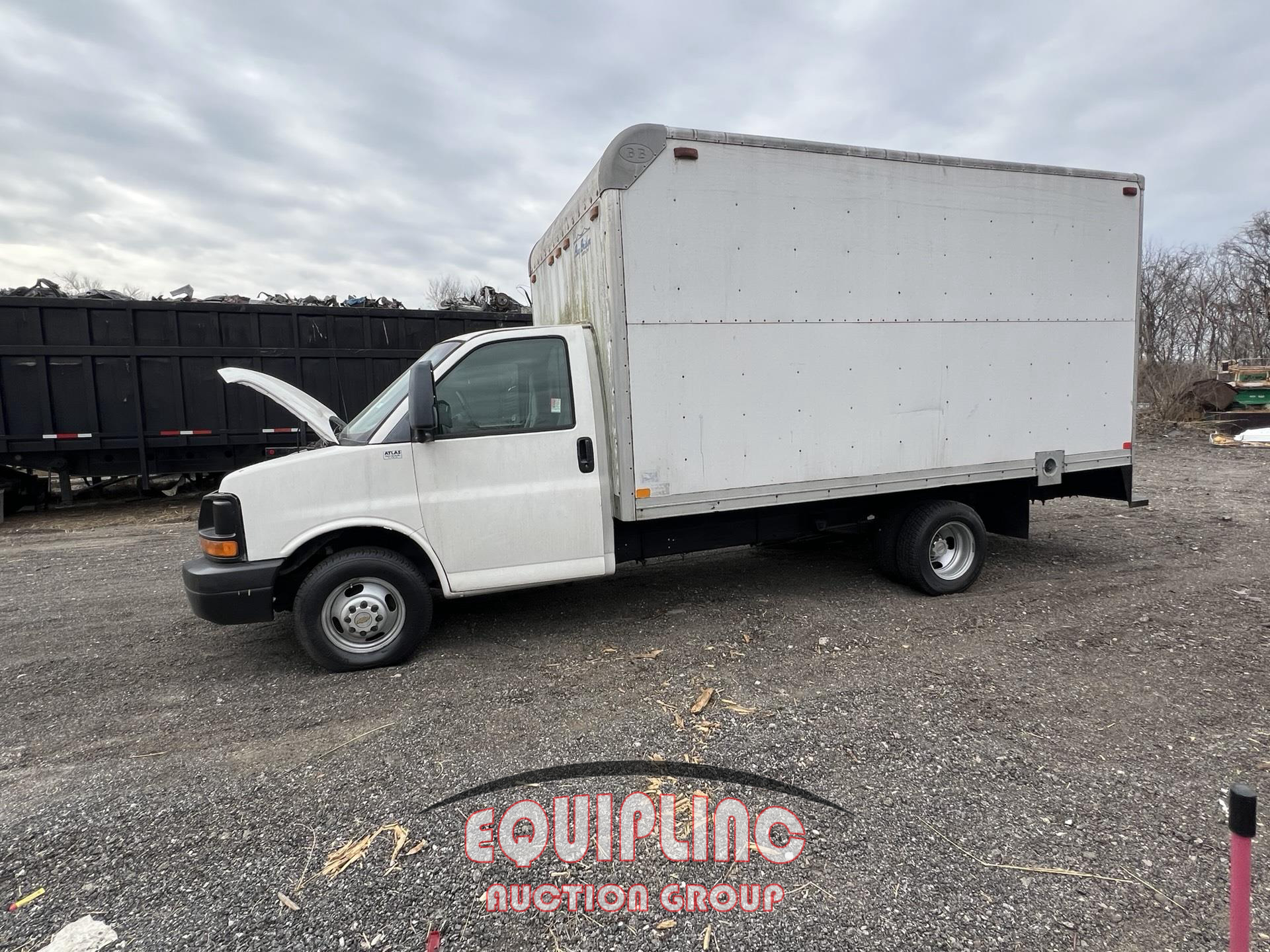 2005 Chevrolet EXPRESS 3500 4X2 S/A BOX TRUCK