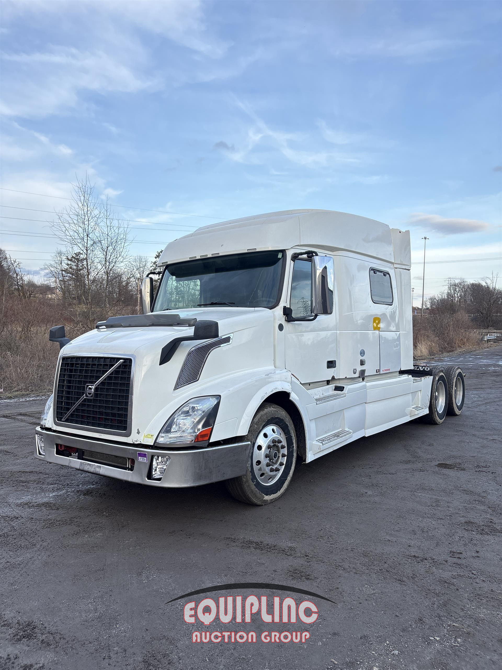 2012 Volvo VNL 6X4 T/A SLEEPER TRUCK TRAC