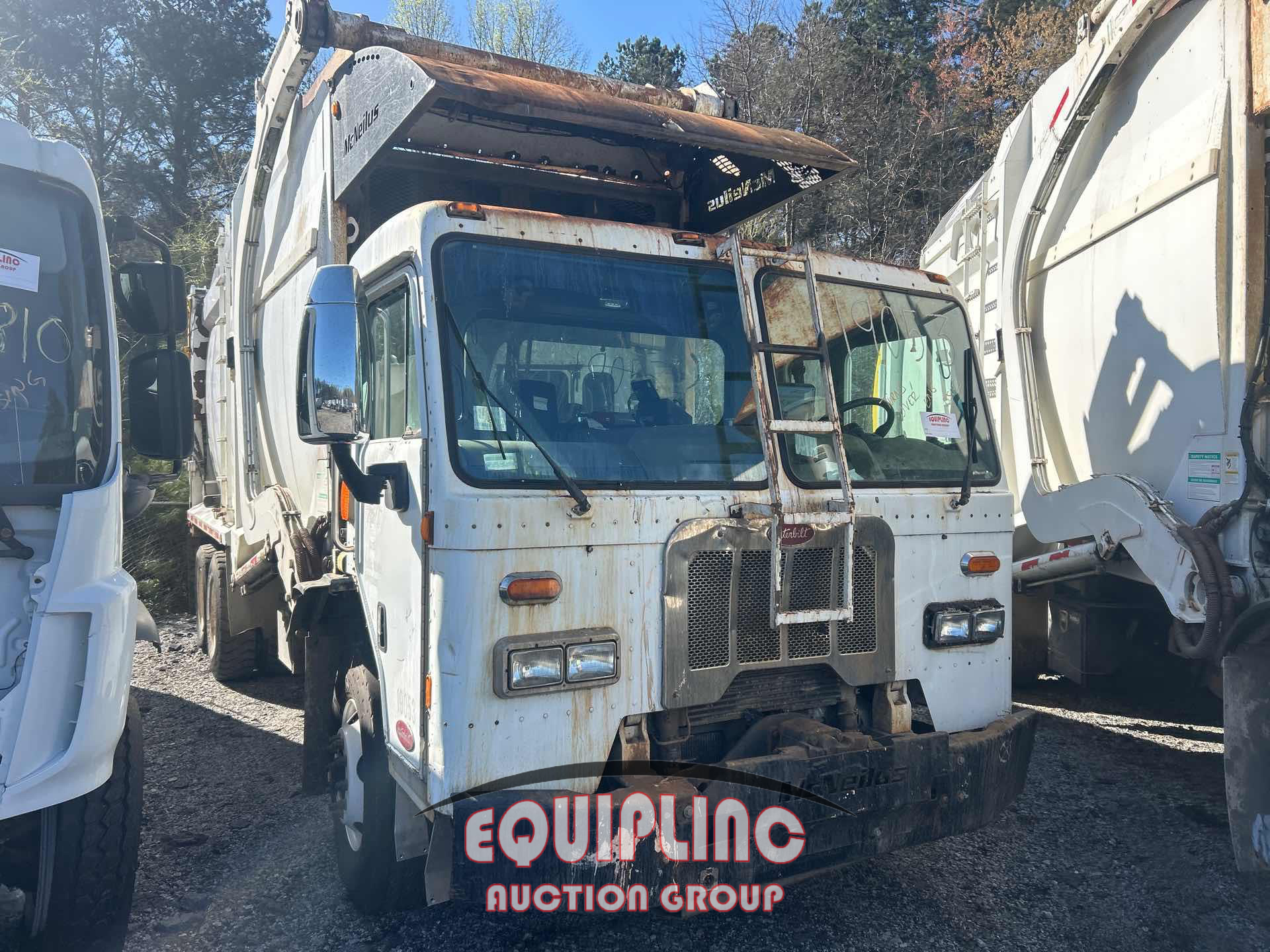 2015 Peterbilt PB320 6x4 T/A GARBAGE TRUCK 