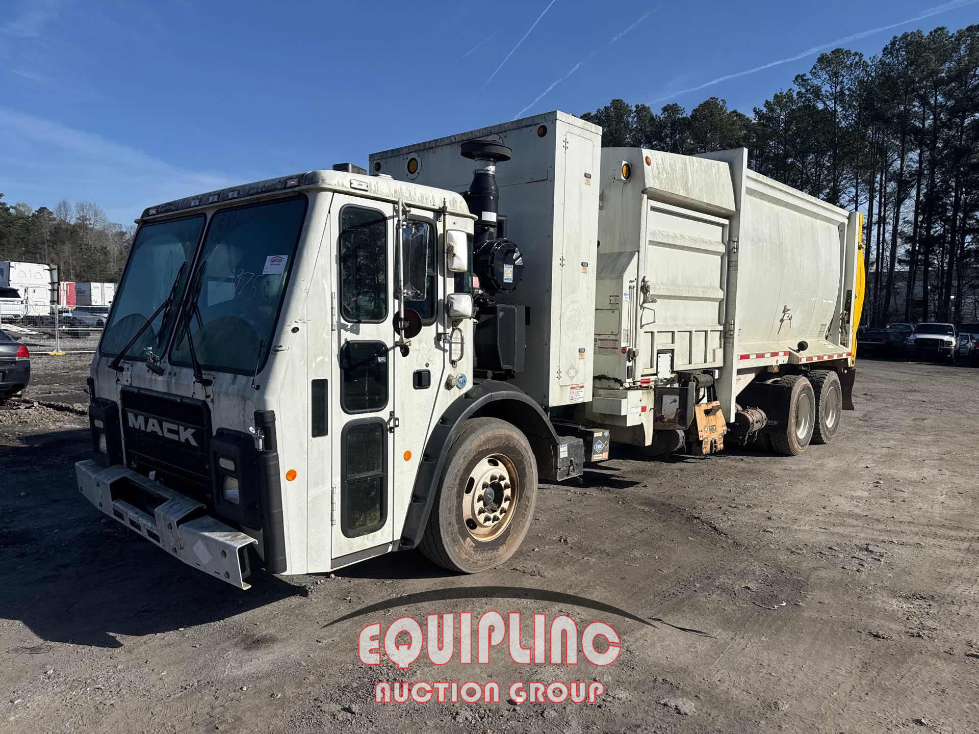 2018 Mack LR633 6X4 T/A SIDE LOAD GARBAG