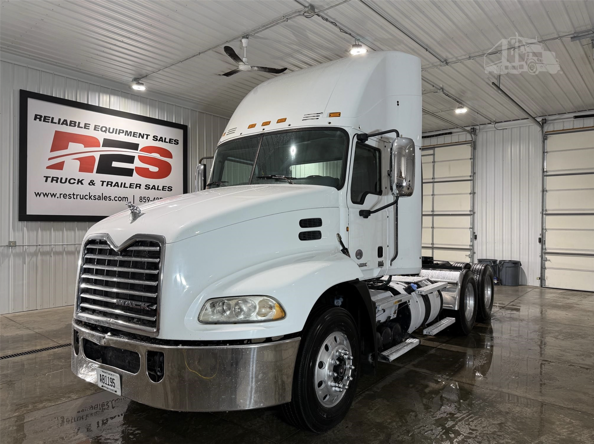 2014 Mack CXU (Pinnacle)