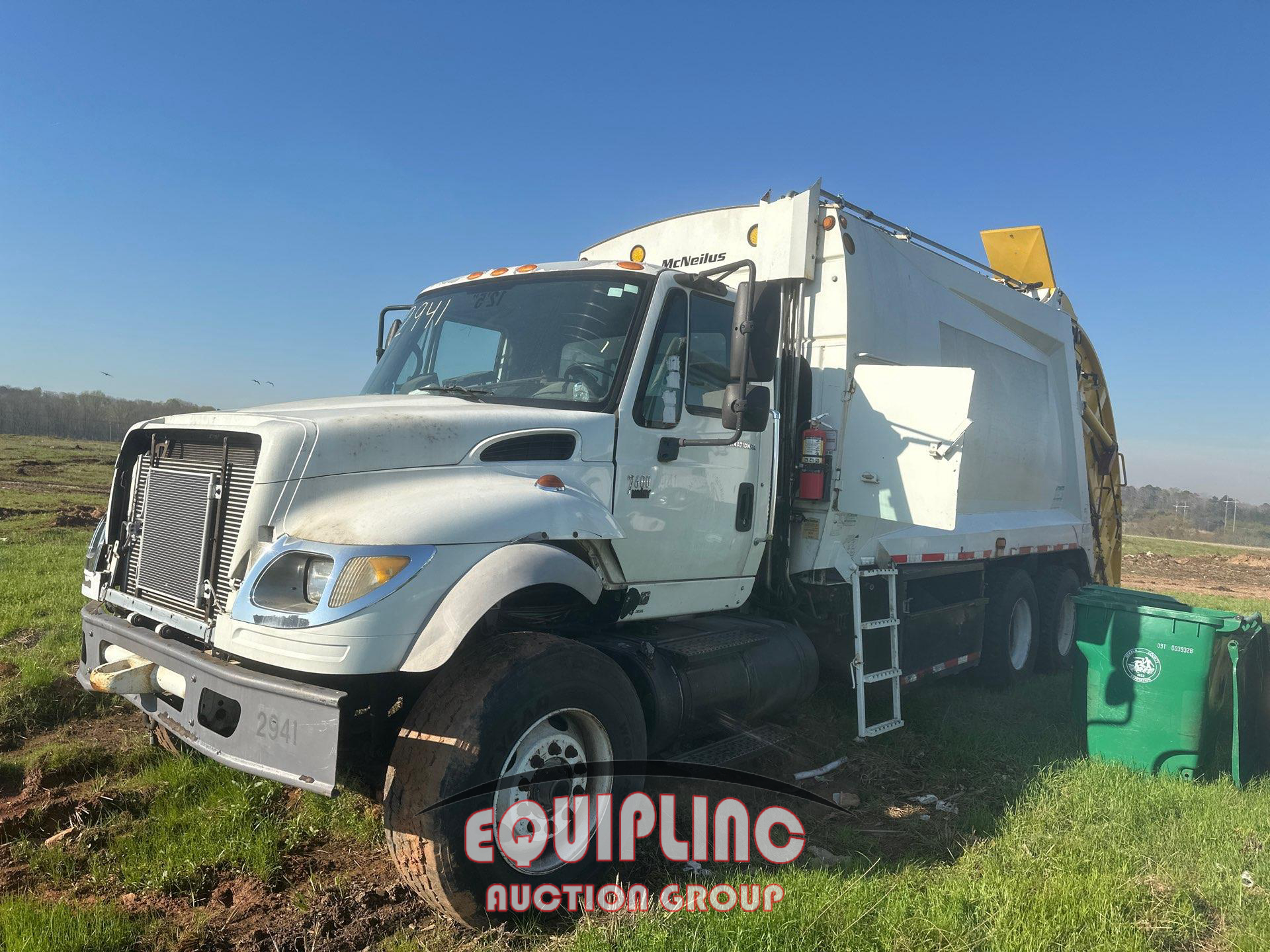 2007 International 7600 6X4 T/A GARBAGE TRUCK