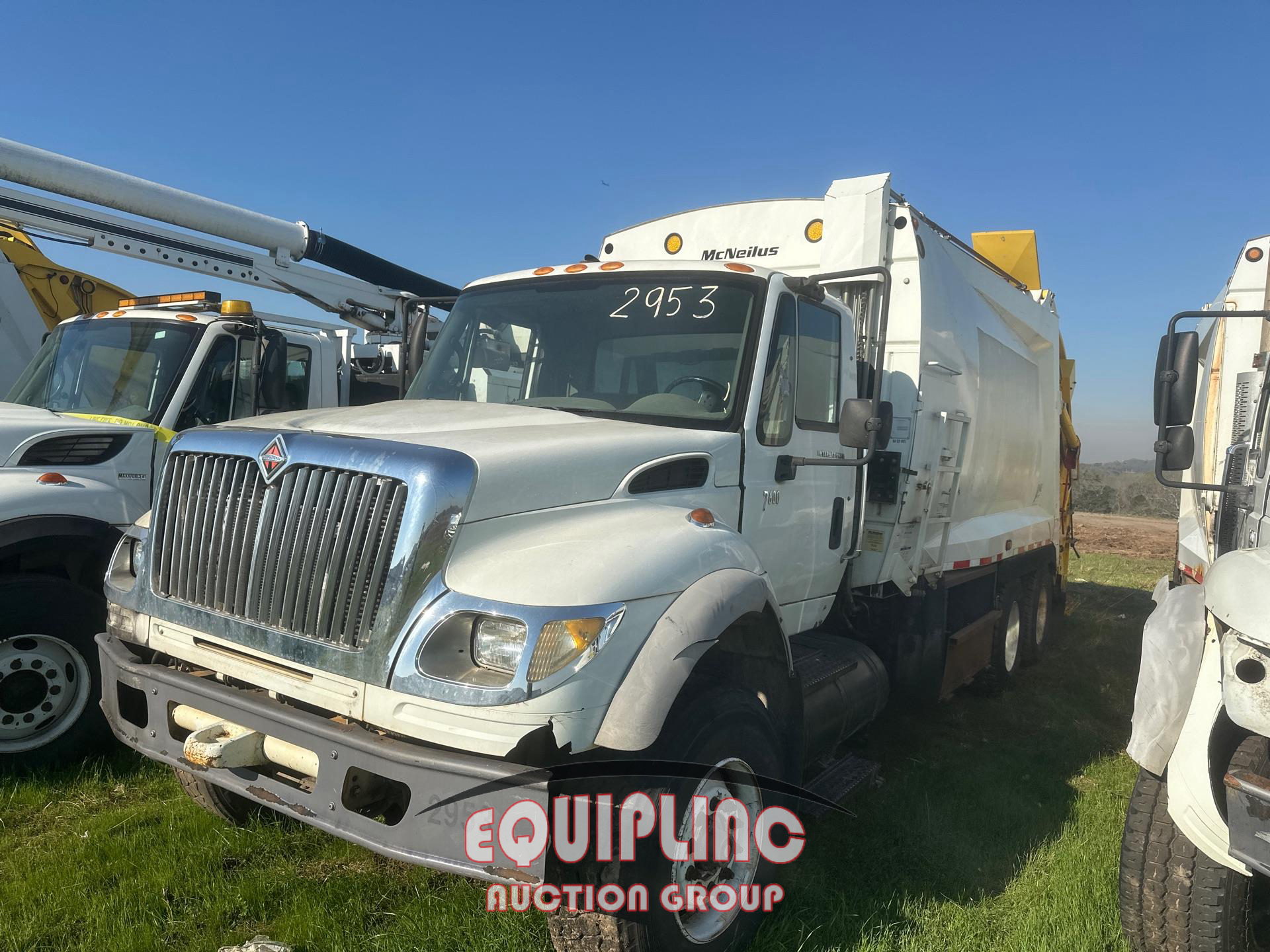 2007 International 7600 6X4 T/A GARBAGE TRUCK