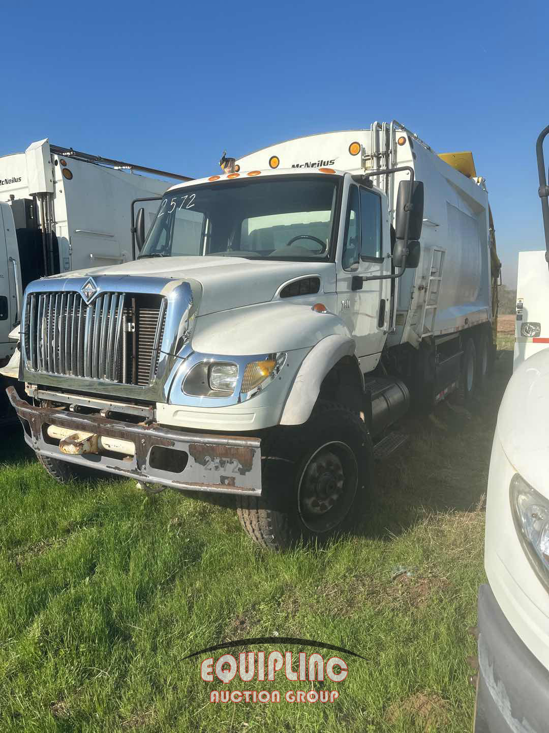 2007 International 7600 6X4 T/A GARBAGE TRUCK