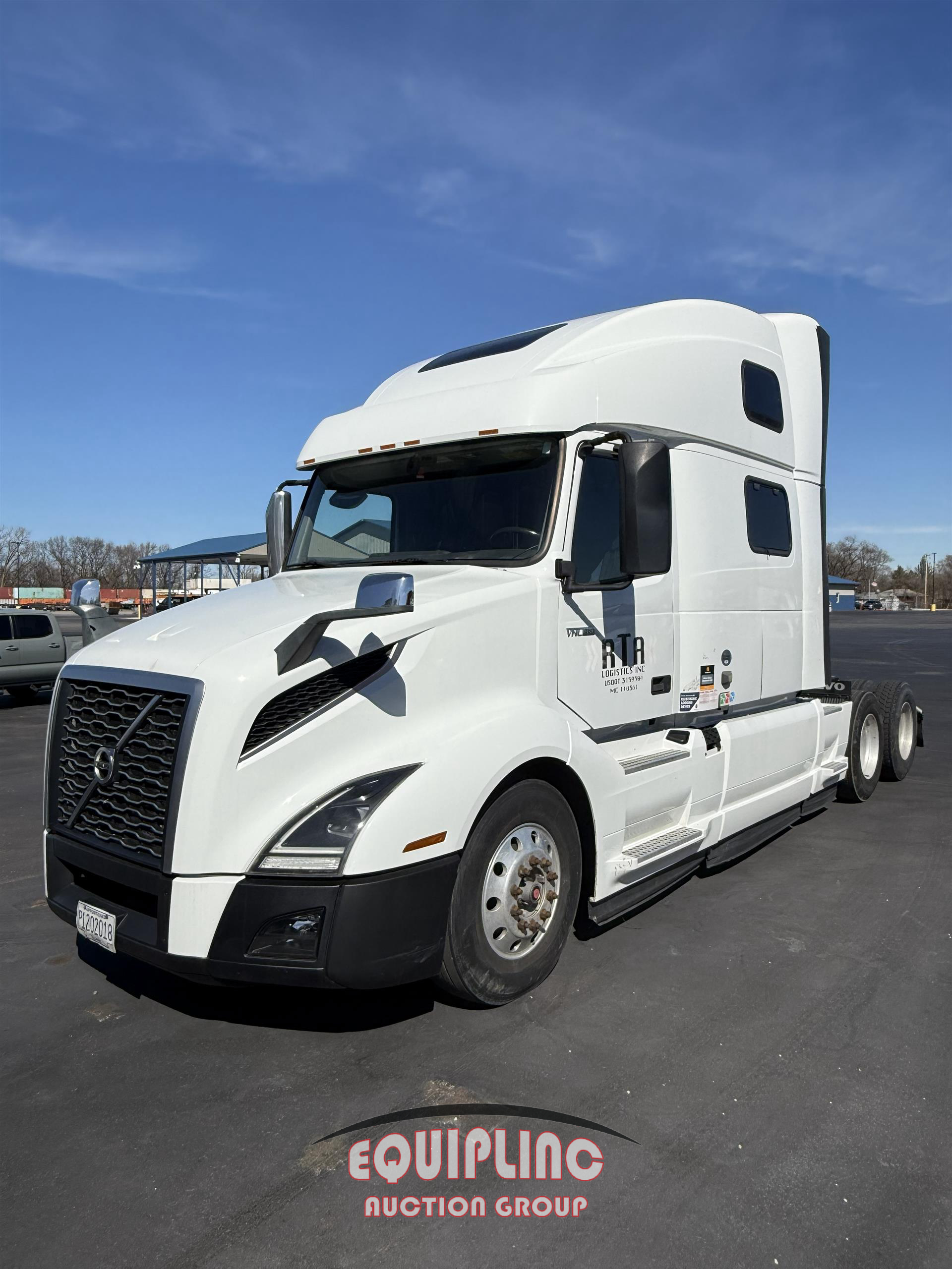 2021 Volvo VNL860 6X4 T/A SLEEPER TRUCK T