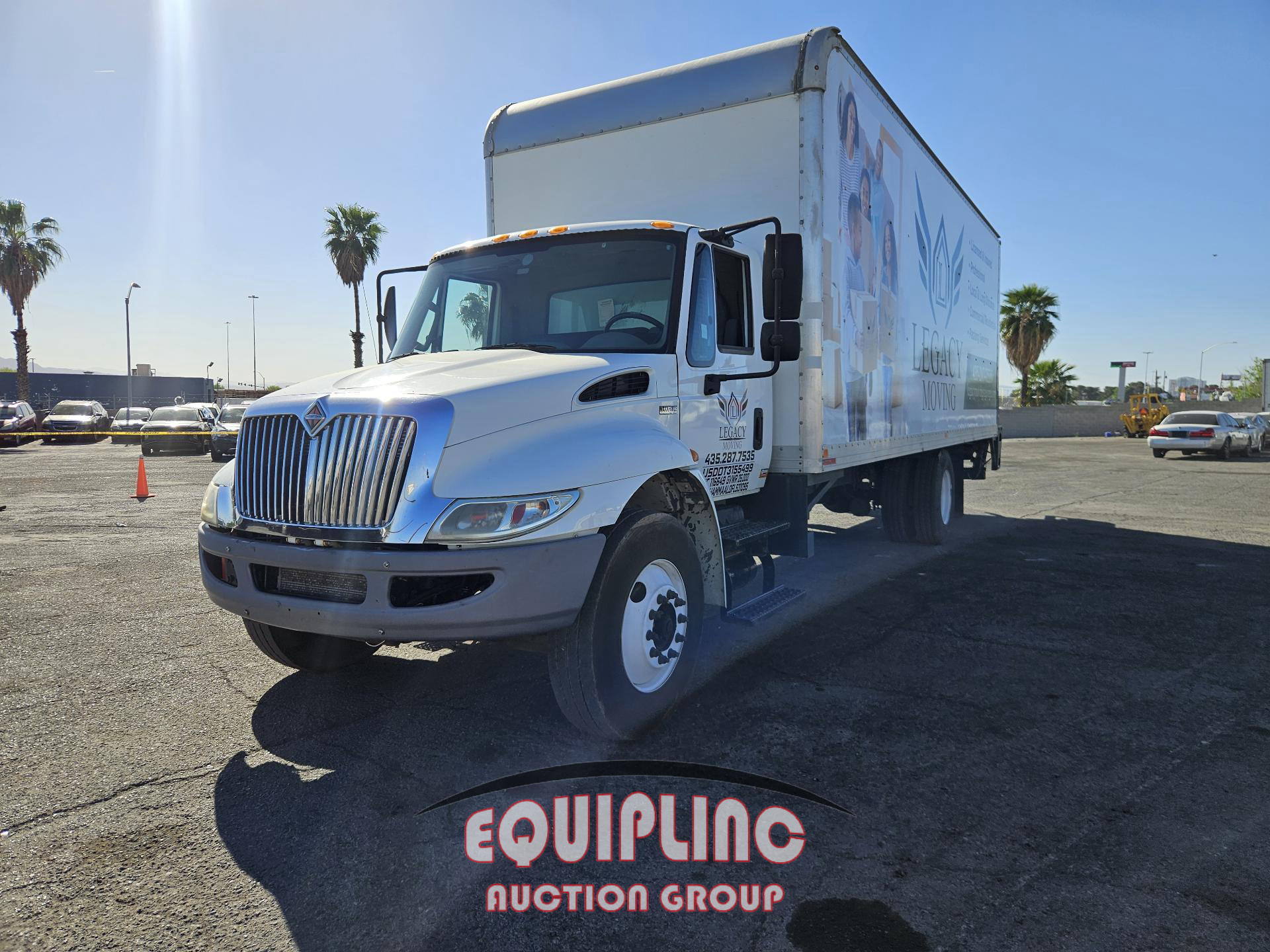 2015 International DURASTAR 4300 4X2 S/A BOX TRUC