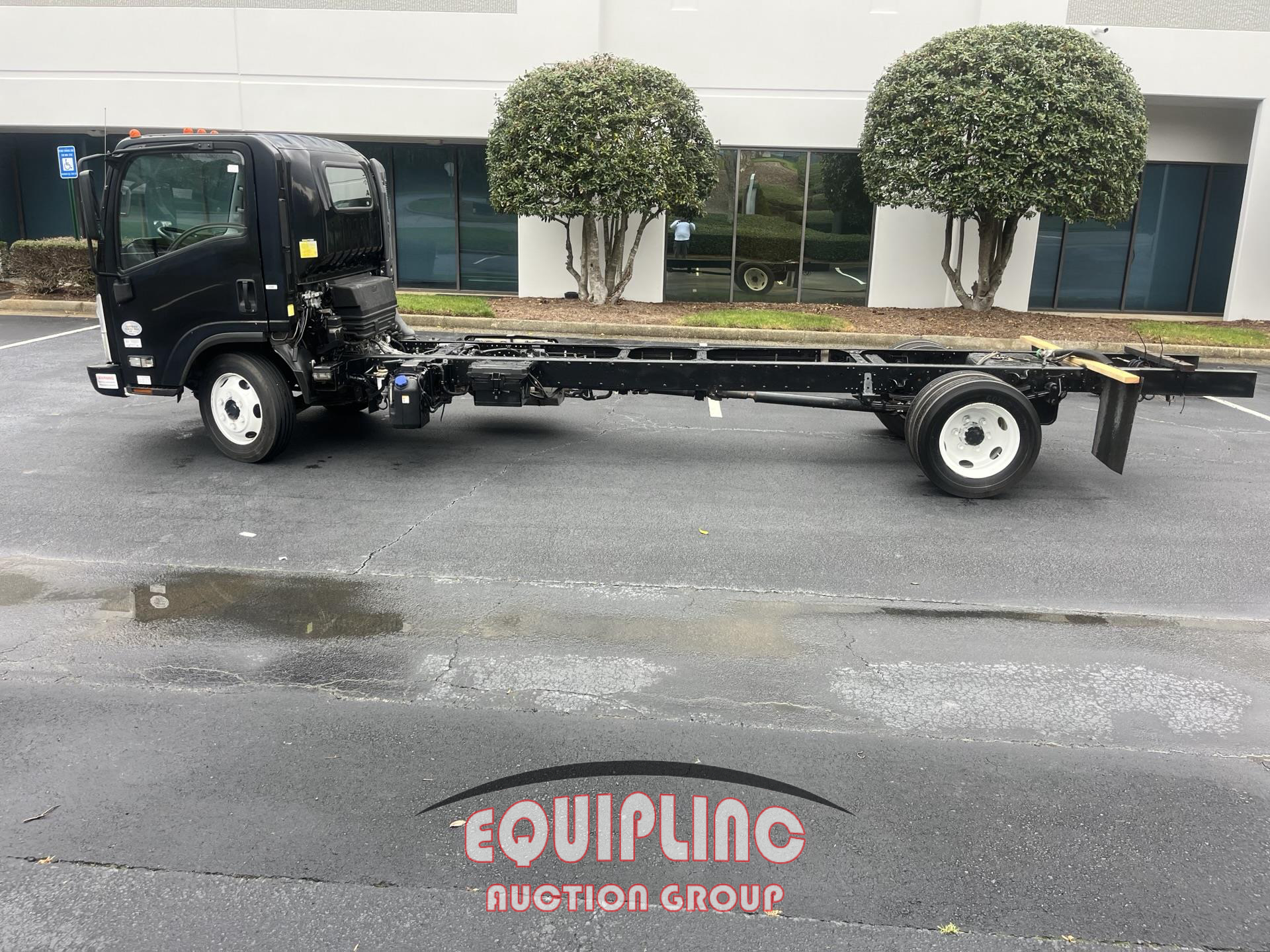 2016 Isuzu  NRR 4X2 S/A CAB AND CHASSIS