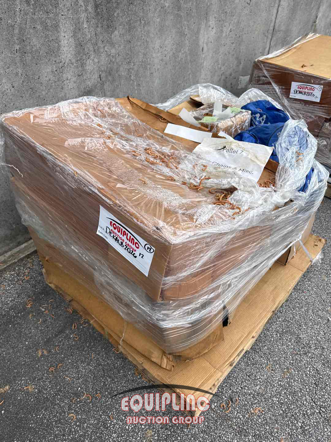 1950 Snow CHAINS/ MISC PARTS 2 PALLETS SNOW CHAINS/MISC PAR