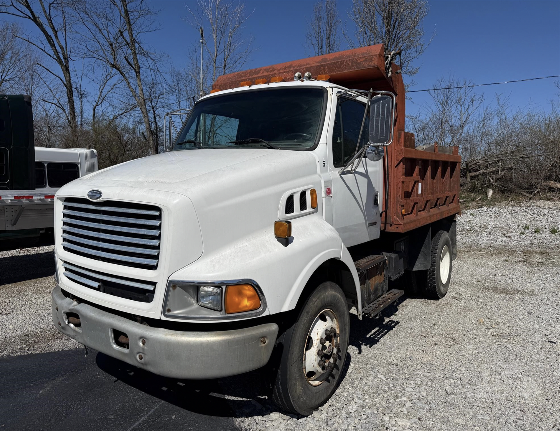 2000 STERLING TRUCK L8513