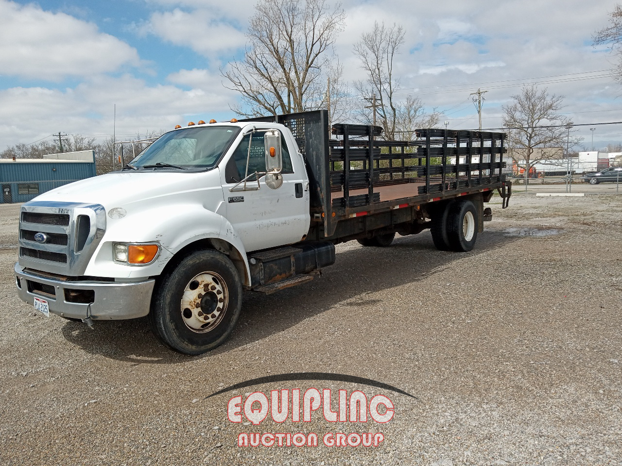2011 Ford F-650 4X2 S/A 24FT STAKE BODY 