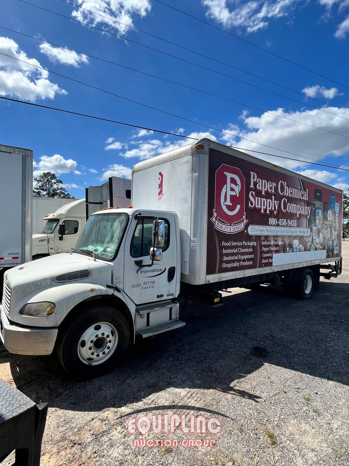 2009 Freightliner M2 BOX TRUCK