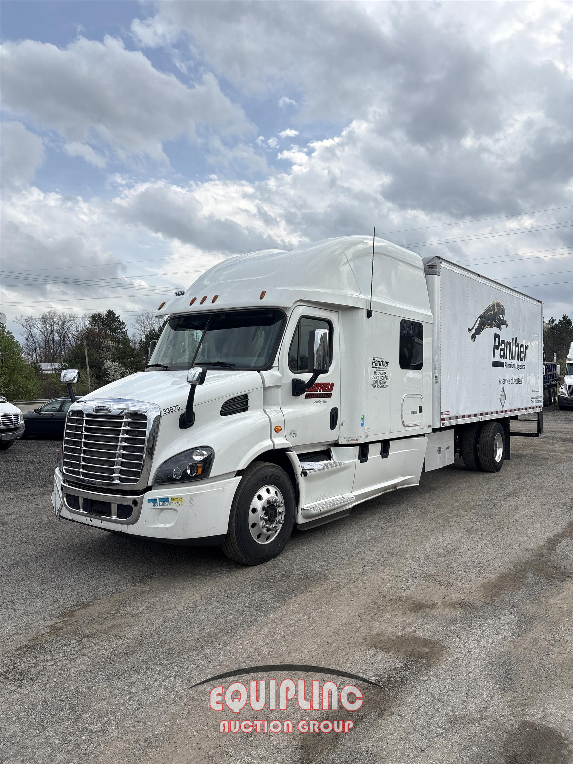 2015 Freightliner CASCADIA 4X2 S/A EXPEDITOR TRU