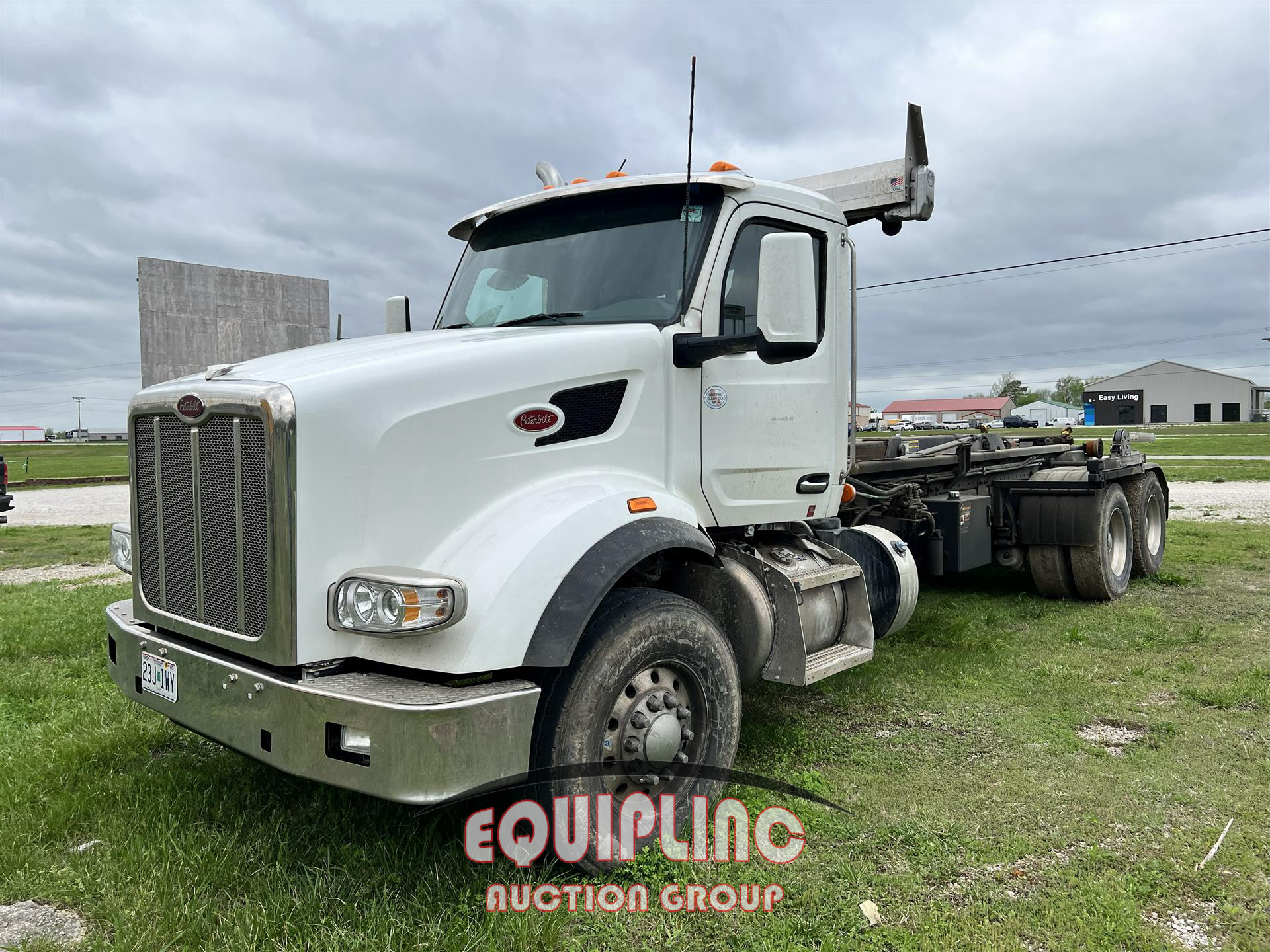 2023 Peterbilt 567 6X4 T/A SWAPLOADER TRUCK