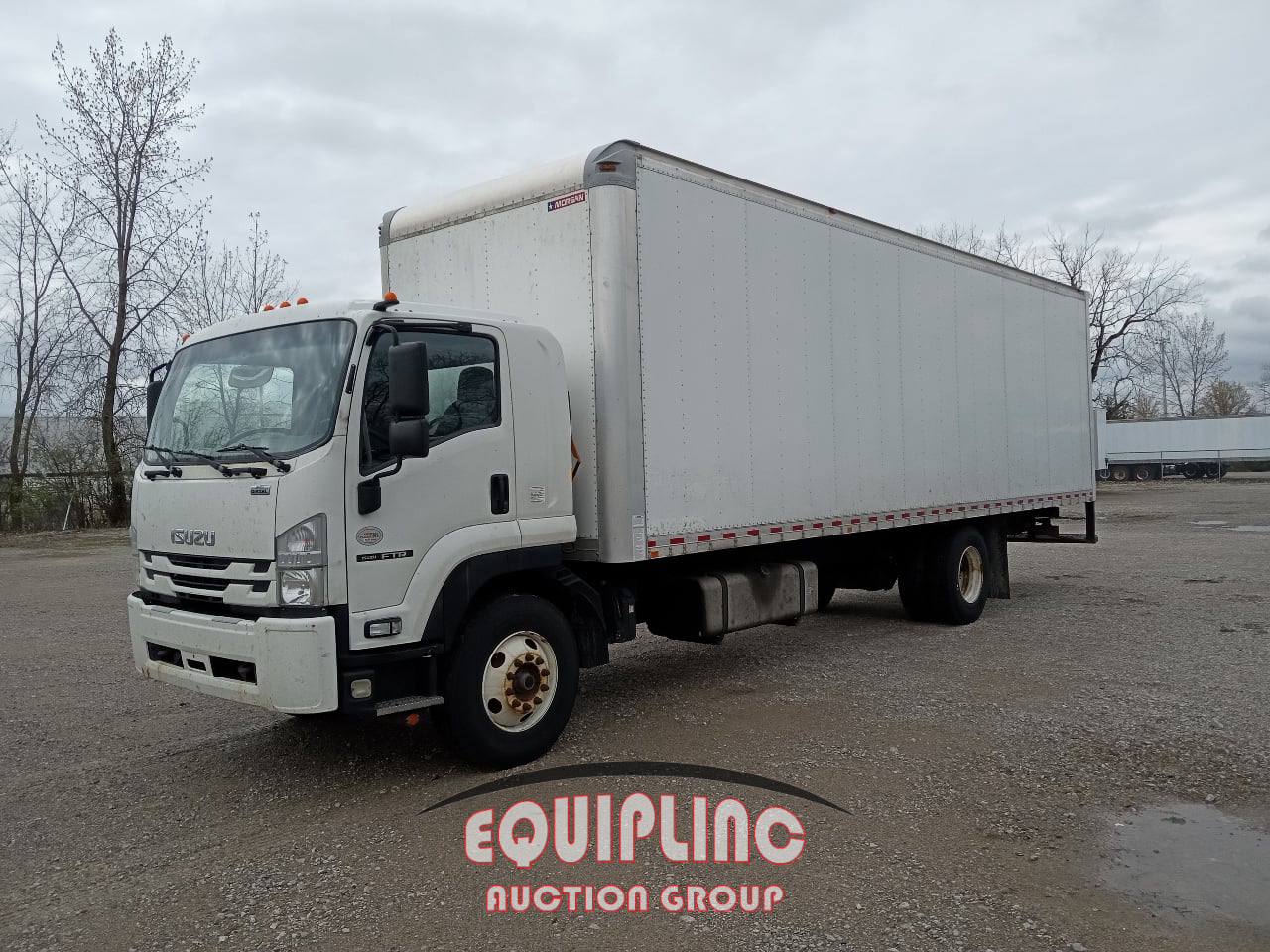 2018 Isuzu FTR 4X2 S/A 30FT BOX TRUCK