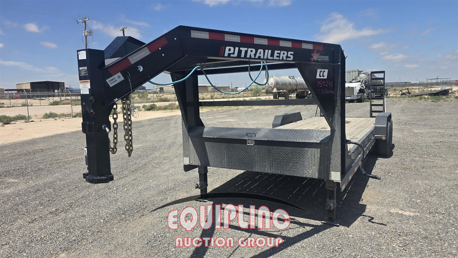 2025 PJ CC242 T/A GOOSENECK TRAILER