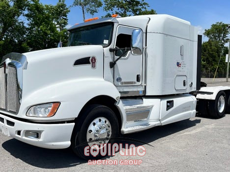 2017 Kenworth T660 6X4 T/A SLEEPER TRUCK TRA