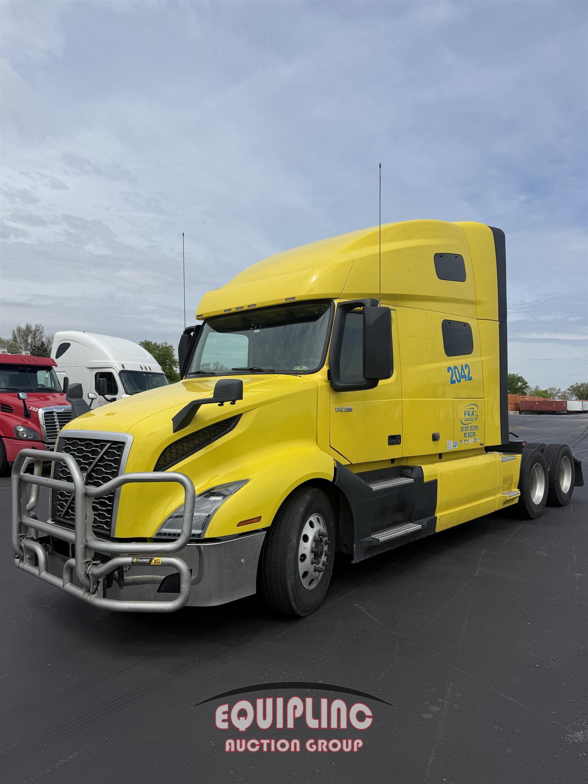 2028 Volvo VNL 760 6X4 T/A SLEEPER TRUCK 