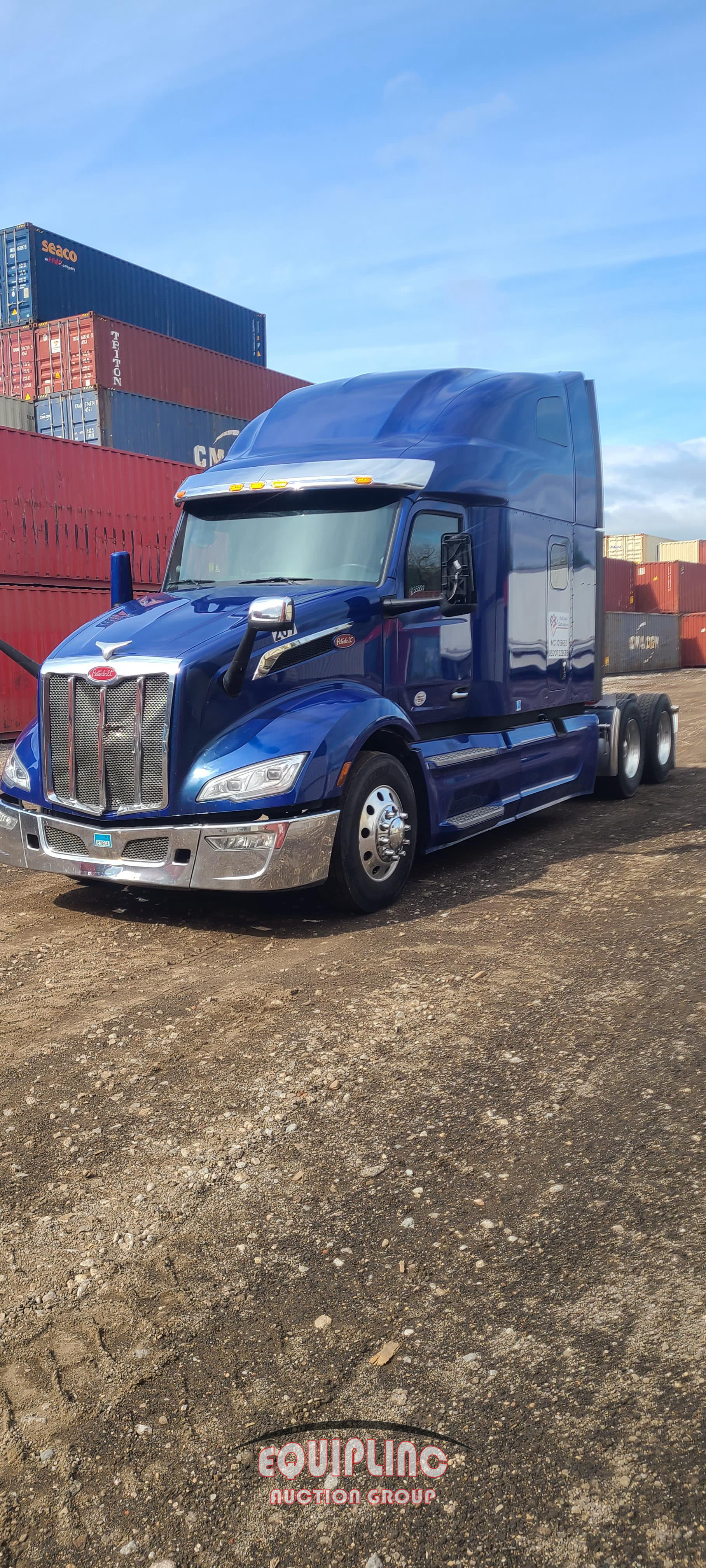 2023 Peterbilt 579 6X4 T/A SLEEPER TRUCK TRAC
